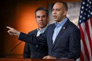 众议院少数党领袖表示将于周日与舒默交谈 众议院少数党领袖表示将于周日与舒默交谈