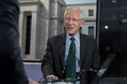 宏观经济学教授兼实践者Stanley Fisher逝世 曾培养全球多位经济决策者 宏观经济学教授兼实践者Stanley Fisher逝世 曾培养全球多位经济决策者
